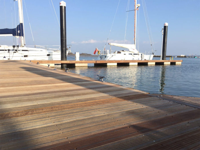 The Royal Lymington Yacht Club Pontoons